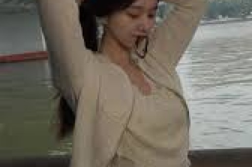 五一假期娱乐圈爆红！三个大瓜引热议——艳星削发为尼、断绝父子关系、知名女星被控出轨