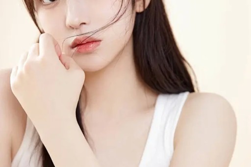 曝霍启山将大婚！女方黑料被扒曾发文辱华网友为如章子怡叫屈