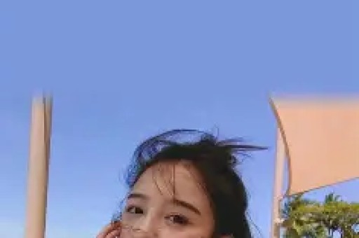 网红黄一鸣账号被封：从自曝未婚生女到遛狗冲突网红生涯大翻车